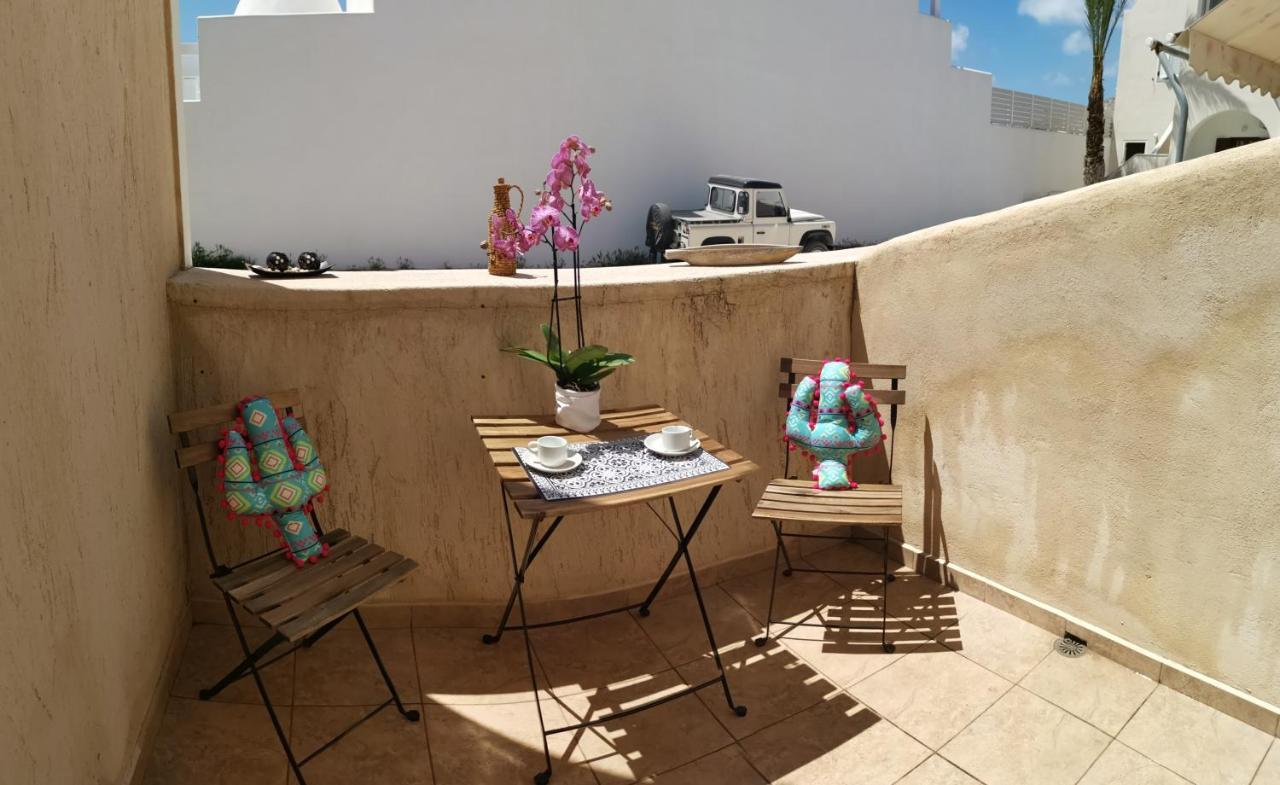 Villa Perissa Thira Exterior photo
